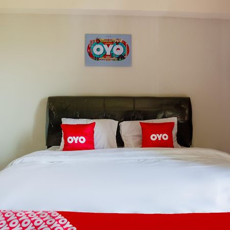 Oyo 2582 Apartemen Serpong Green View Тангеранг Екстериор снимка