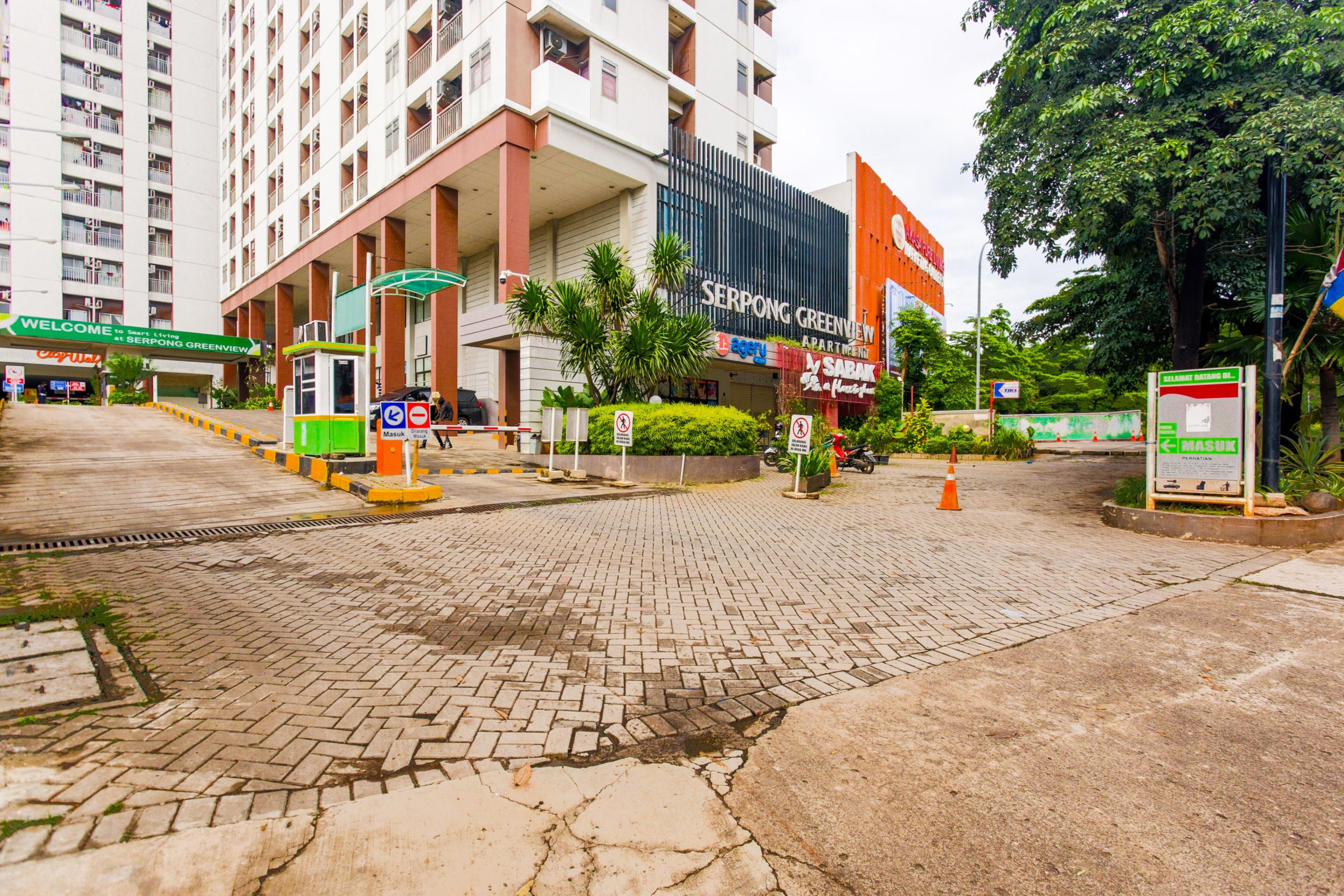 Oyo 2582 Apartemen Serpong Green View Тангеранг Екстериор снимка